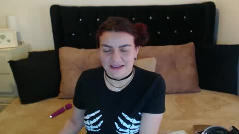 Snapshot of april_harrys chatting on 10, 9, 2025 April online show from 10, 9, 2025