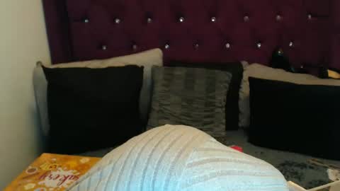 Snapshot of april_harrys chatting on 1, 10, 2025 April online show from 1, 10, 2025