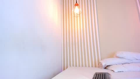 April online show from 12, 1, 2025