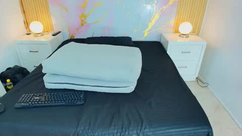 aprillross online show from 4, 2, 2026