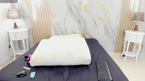 aprillross online show from 13, 4, 2026