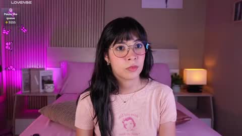 aprilqueenie online show from 18, 5, 2026