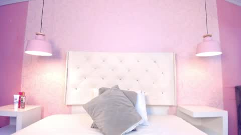 april online show from 20, 4, 2026