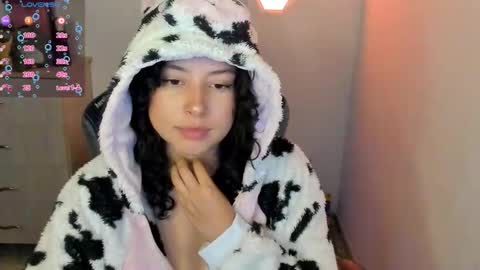 aqua emilly online show from 15, 9, 2025