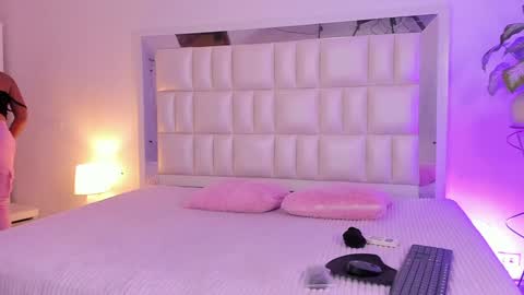   online show from 24, 1, 2025