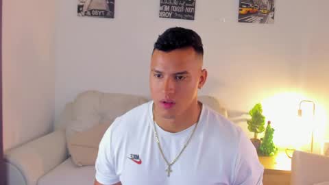 ares levi online show from 17, 12, 2025