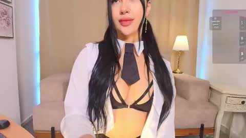 Ari online show from 7, 10, 2025