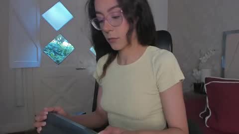 Ari Wilde online show from 9, 4, 2026