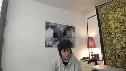 aria y orien  online show from 27, 10, 2025