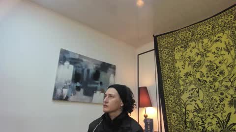 aria y orien  online show from 23, 12, 2025