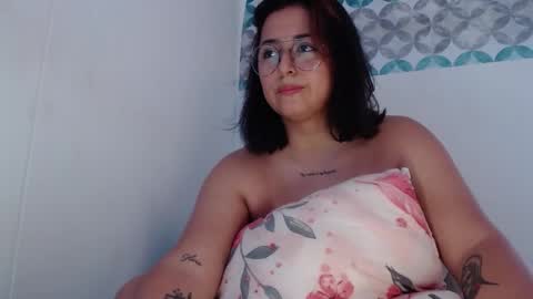 Snapshot of aria_bronw chatting on 28, 9, 2025 AriaBronw online show from 28, 9, 2025