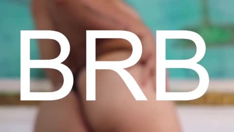 Snapshot of aria_bronw chatting on 17, 10, 2025 AriaBronw online show from 17, 10, 2025