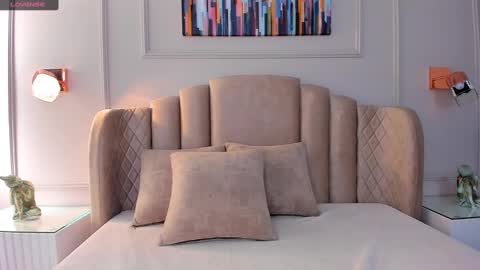 Snapshot of aria_greco chatting on 8, 3, 2025 Aria  online show from 8, 3, 2025