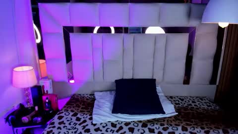 Aria Jones online show from 27, 3, 2026