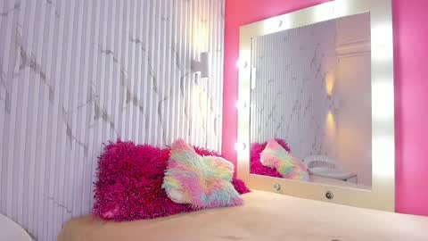 Aria Millers  online show from 27, 1, 2025