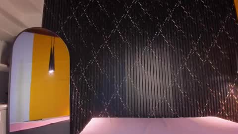 Aria Millers  online show from 8, 11, 2025