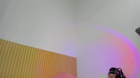 Aria Millers  online show from 27, 2, 2026