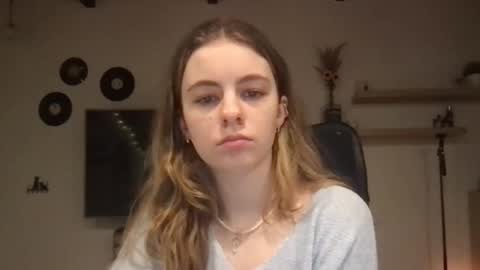 AriaCreazy online show from 23, 2, 2025