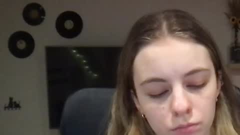 AriaCreazy online show from 3, 3, 2025