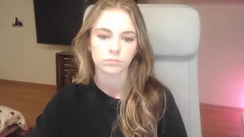 AriaCreazy online show from 9, 11, 2025