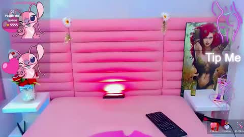 Snapshot of ariadna_princes chatting on 6, 11, 2025 ARIADNA online show from 6, 11, 2025