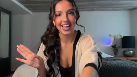 Aria  online show from 10, 9, 2025