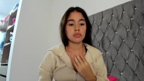 Snapshot of ariamontgomeryyy chatting on 4, 1, 2025 Aria Montgomery online show from 4, 1, 2025