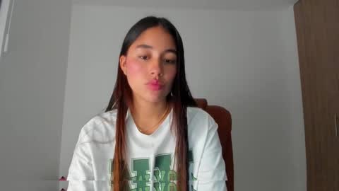 Snapshot of ariamontgomeryyy chatting on 27, 10, 2025 Aria Montgomery online show from 27, 10, 2025