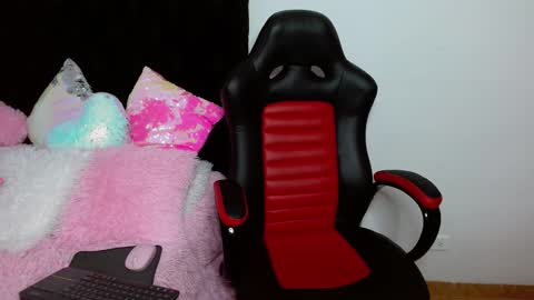 Ariana lvarez online show from 19, 1, 2025