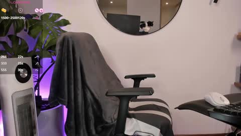 DaniAri - dimension X at night NY time online show from 30, 1, 2025