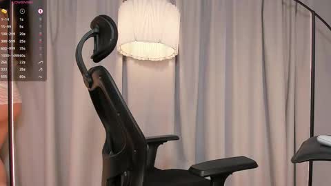 DaniAri - dimension X at night NY time online show from 12, 10, 2025