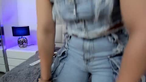 Snapshot of ariana_rouse_ chatting on 7, 2, 2026 ariana online show from 7, 2, 2026