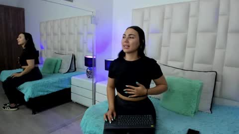  ariana  online show from 22, 5, 2026