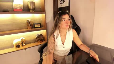 Ari online show from 9, 3, 2025