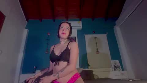 ariana_whitee online show from 9, 10, 2025