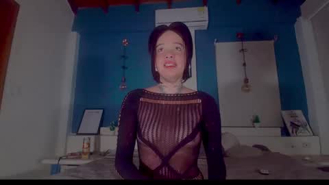 ariana_whitee online show from 13, 11, 2025