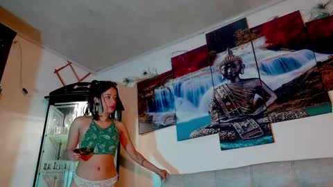 ariana_whitee online show from 17, 4, 2026