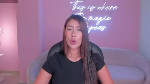 Snapshot of arianadumont chatting on 2, 7, 2026 Ariana Dumont online show from 2, 7, 2026