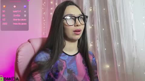 Snapshot of arianahot777 chatting on 2, 2, 2025 arianahot777 online show from 2, 2, 2025