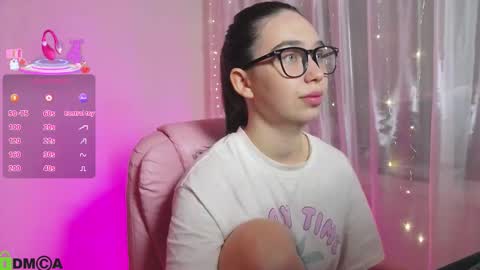 Snapshot of arianahot777 chatting on 14, 9, 2025 arianahot777 online show from 14, 9, 2025