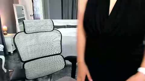 Snapshot of arianasage_ chatting on 25, 7, 2026 Ana online show from 25, 7, 2026