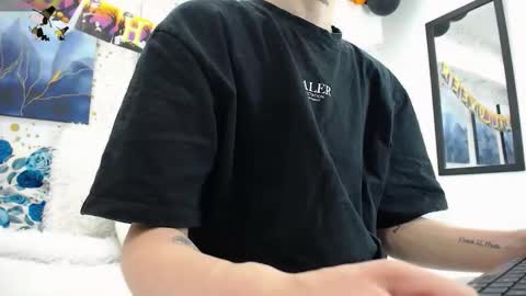 Ari  online show from 3, 11, 2025