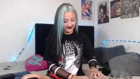 help me 100 hands up my OF is Free  online show from 27, 1, 2025