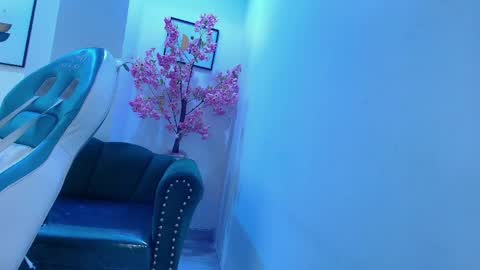 arianna_sweeet online show from 4, 6, 2026