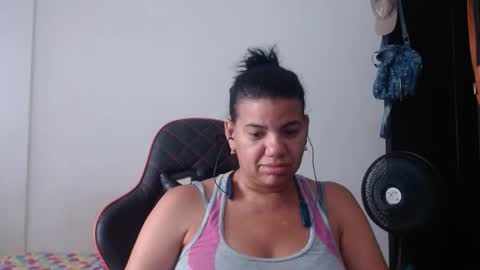 Snapshot of ariannaloovel chatting on 18, 7, 2026 ariannaloovel online show from 18, 7, 2026