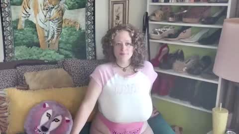 Arielle Ari online show from 13, 11, 2025