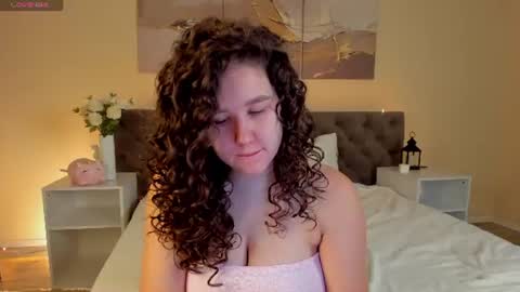 Snapshot of ariella_sol chatting on 20, 7, 2026 Ariella GTM3 Tue Wed Thu Fri Sat 0400 am-1030pm online show from 20, 7, 2026
