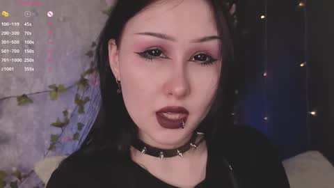 Dee online show from 10, 4, 2026