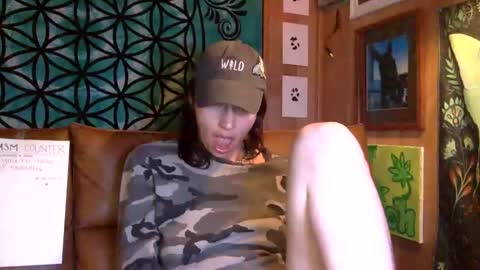 ariel  colin when hes here online show from 5, 1, 2025