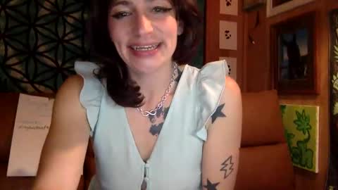 ariel  colin when hes here online show from 5, 1, 2025